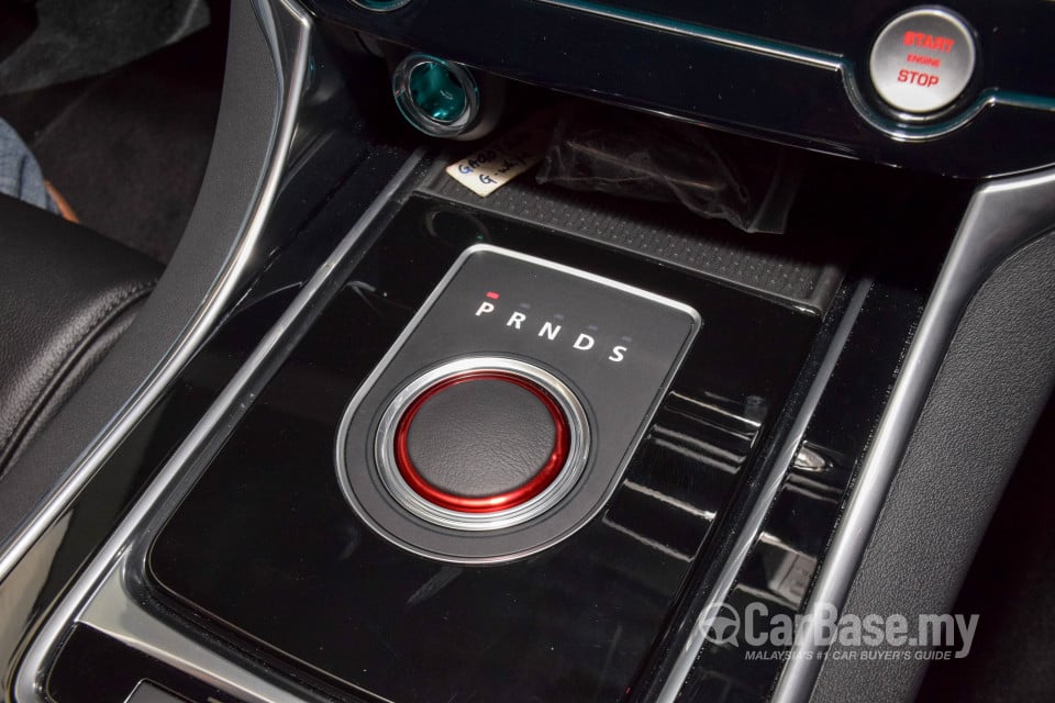 Jaguar XE X760 (2016) Interior