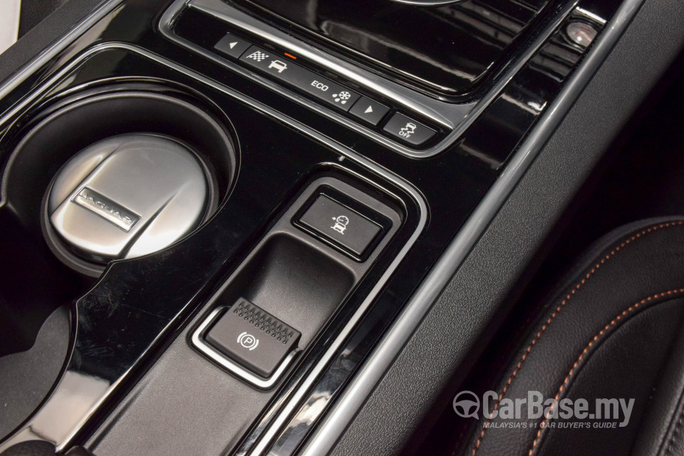 Jaguar XE X760 (2016) Interior
