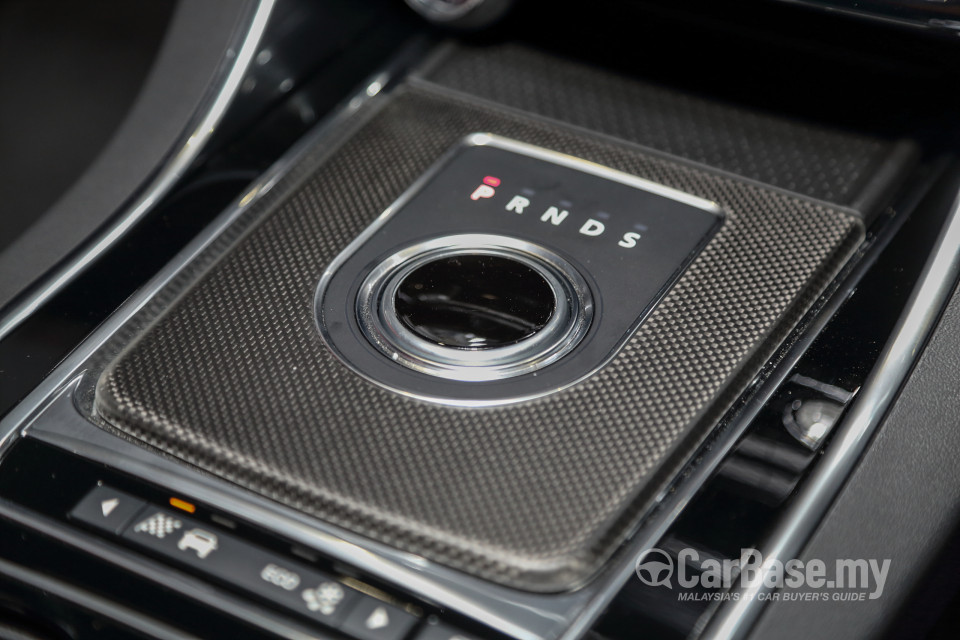 Jaguar XE X760 (2016) Interior