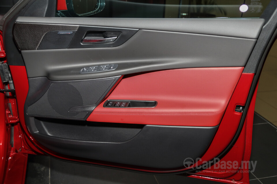 Mitsubishi ASX Mk1 Facelift (2013) Interior