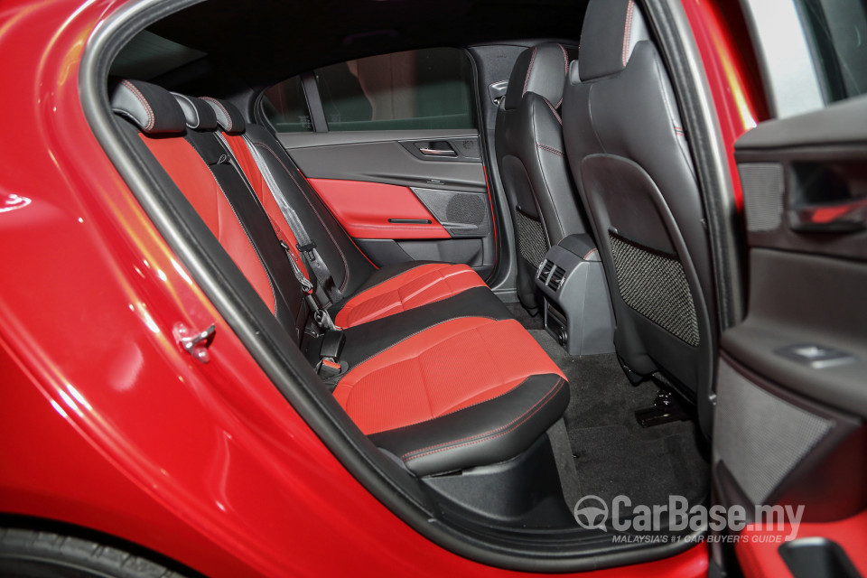 Jaguar XE X760 (2016) Interior