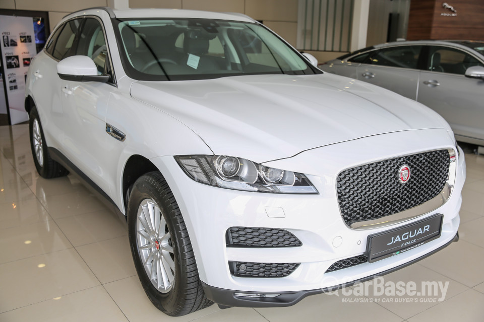 Jaguar F-Pace X761 (2016) Exterior