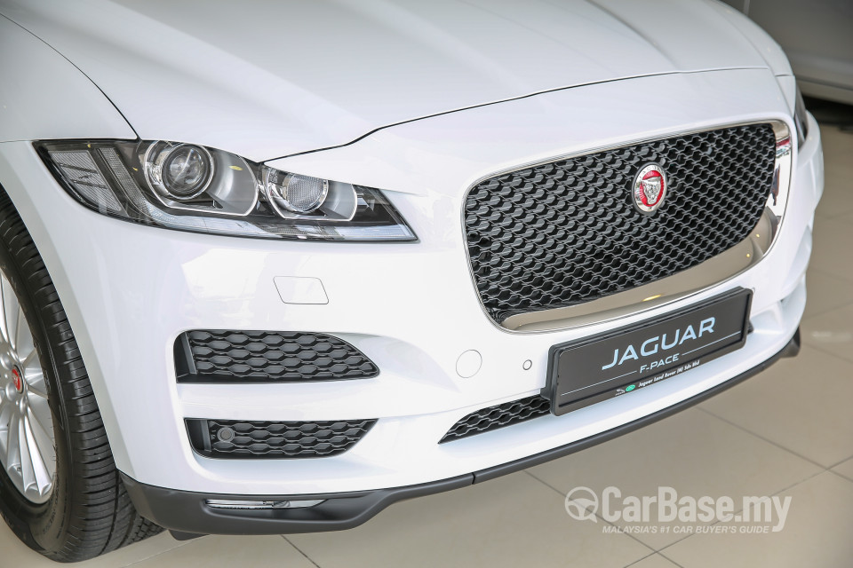 Jaguar F-Pace X761 (2016) Exterior