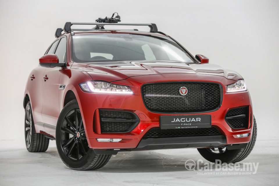 Jaguar F-Pace X761 (2016) Exterior