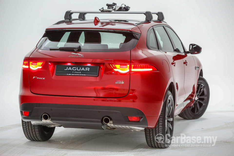 Jaguar F-Pace X761 (2016) Exterior
