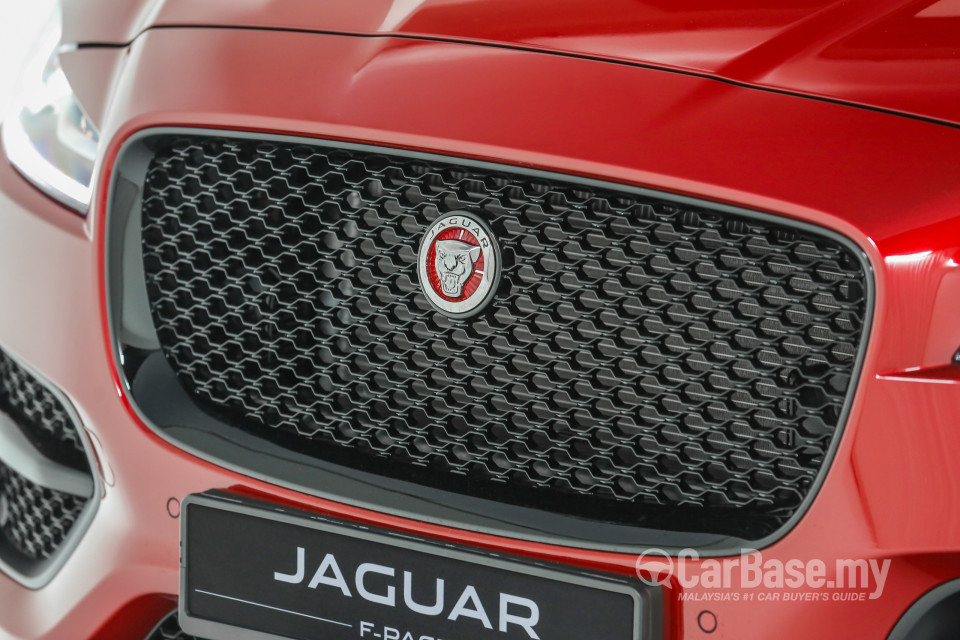Jaguar F-Pace X761 (2016) Exterior