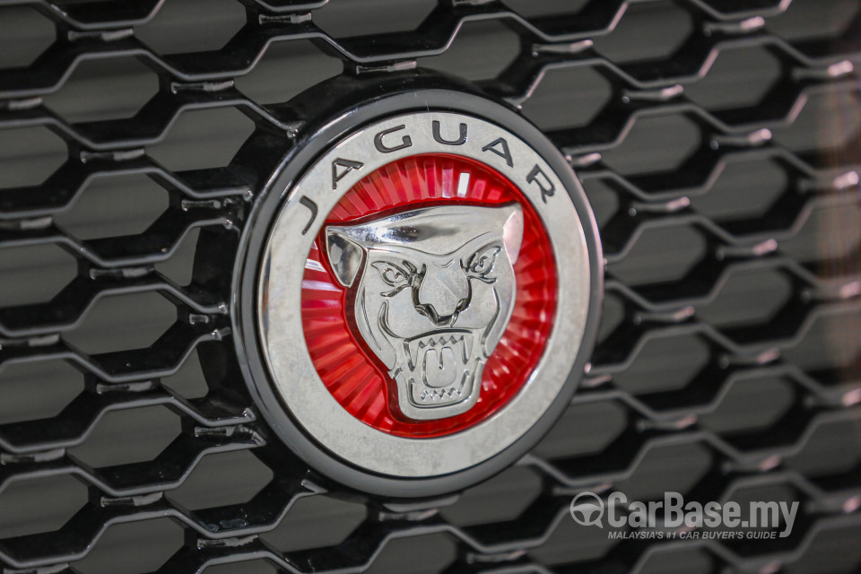 Jaguar F-Pace X761 (2016) Exterior