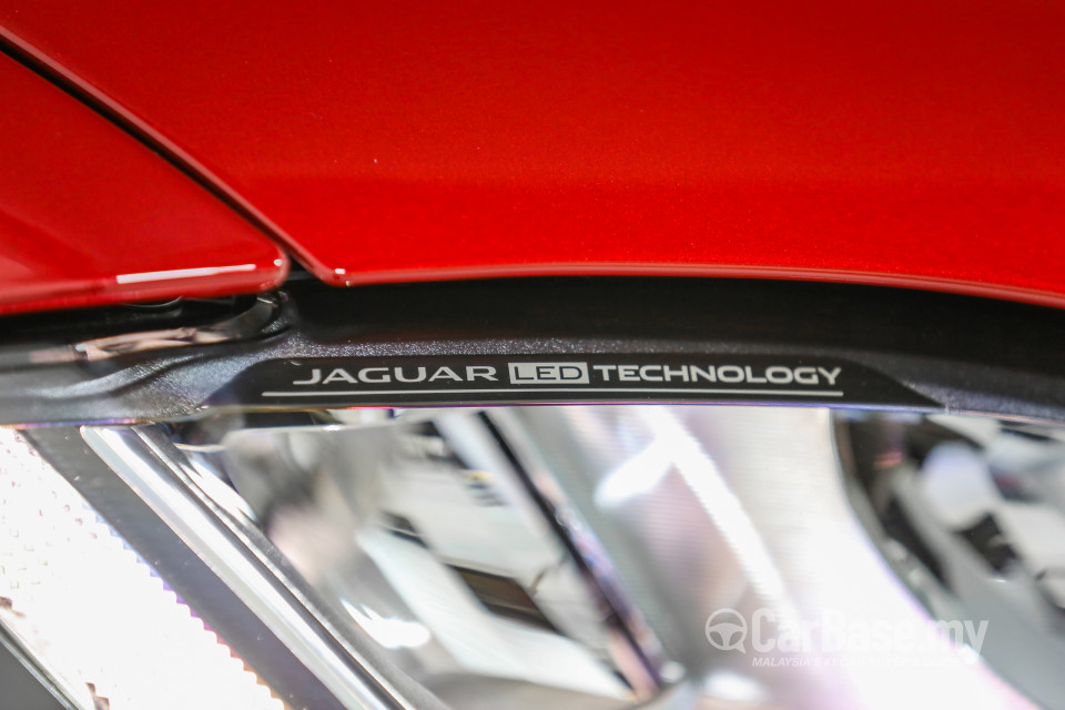 Jaguar F-Pace X761 (2016) Exterior