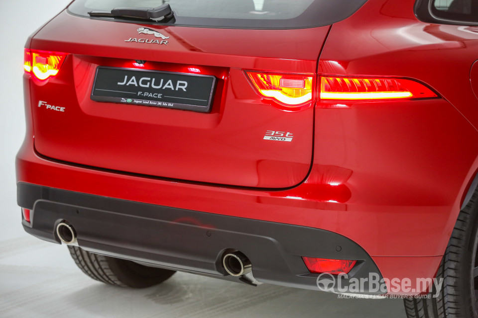 Jaguar F-Pace X761 (2016) Exterior