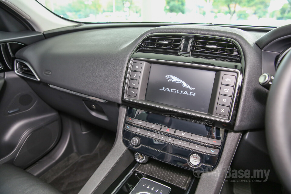 Volkswagen Vento Mk5 facelift (2016) Interior