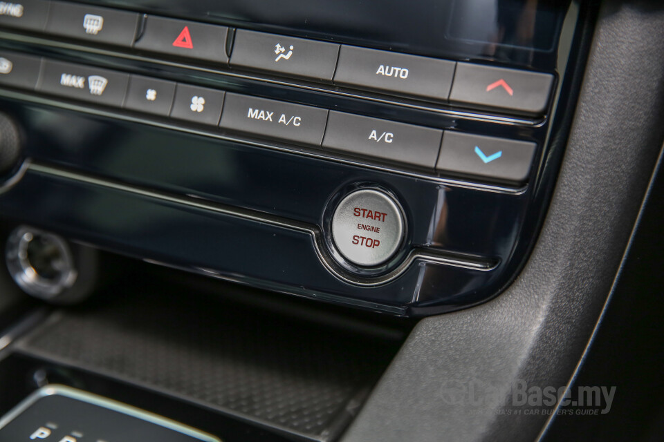 Nissan Navara D23 Facelift (2021) Interior