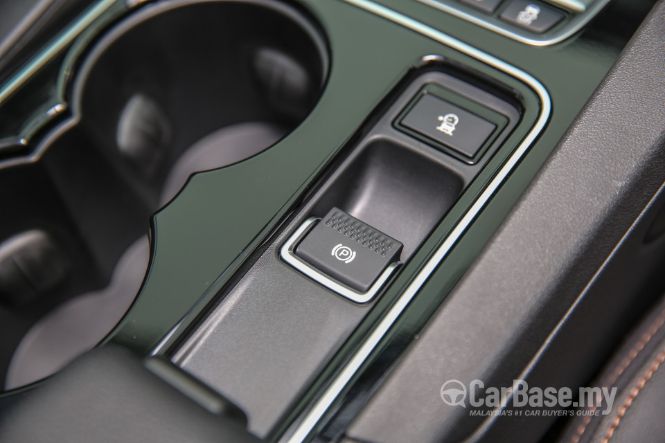 Jaguar F-Pace X761 (2016) Interior