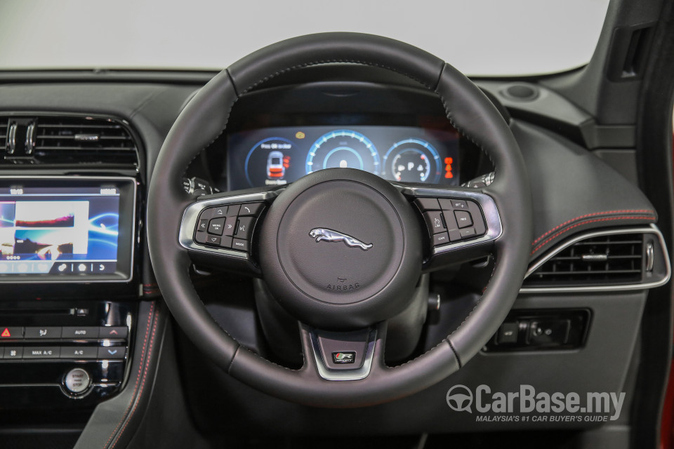 Jaguar F-Pace X761 (2016) Interior