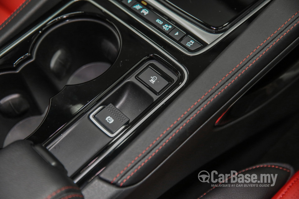 Jaguar F-Pace X761 (2016) Interior