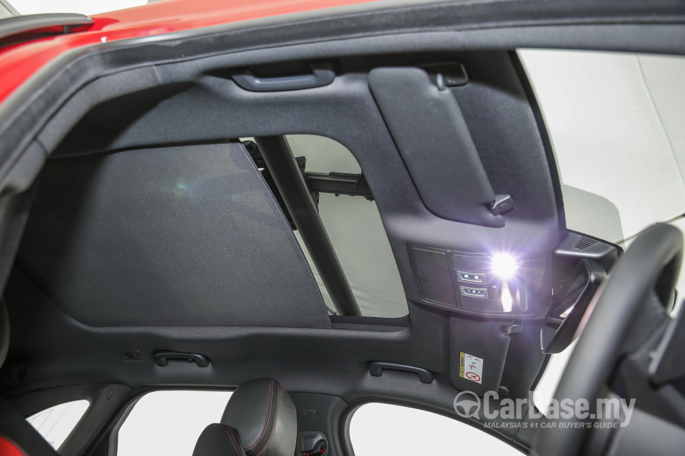 Jaguar F-Pace X761 (2016) Interior