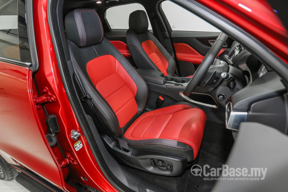 Jaguar F-Pace X761 (2016) Interior