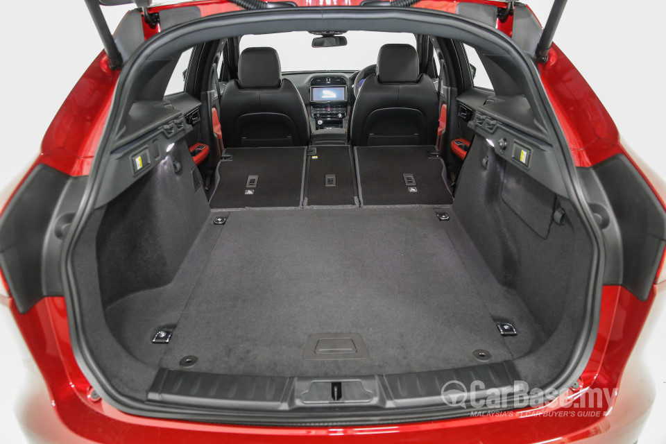 Jaguar F-Pace X761 (2016) Interior