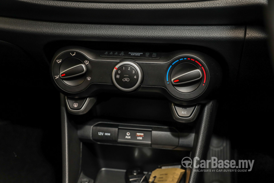 Kia Picanto JA (2018) Interior