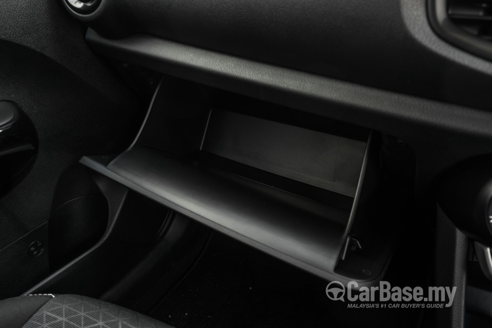 Kia Picanto JA (2018) Interior