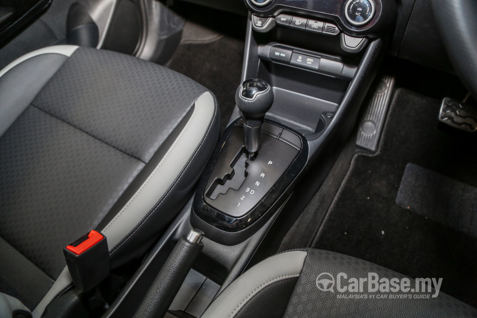 Kia Picanto JA (2018) Interior