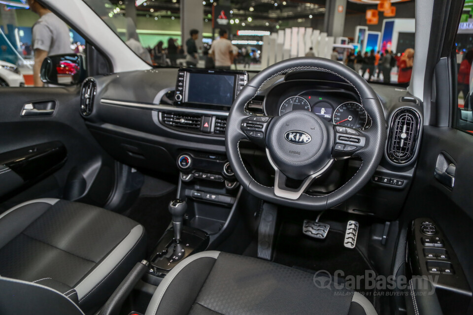 Mercedes-Benz SLC R172 Facelift (2016) Interior