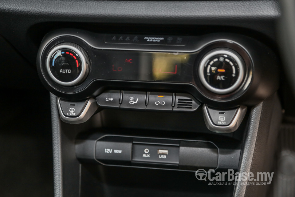 Kia Picanto JA (2018) Interior