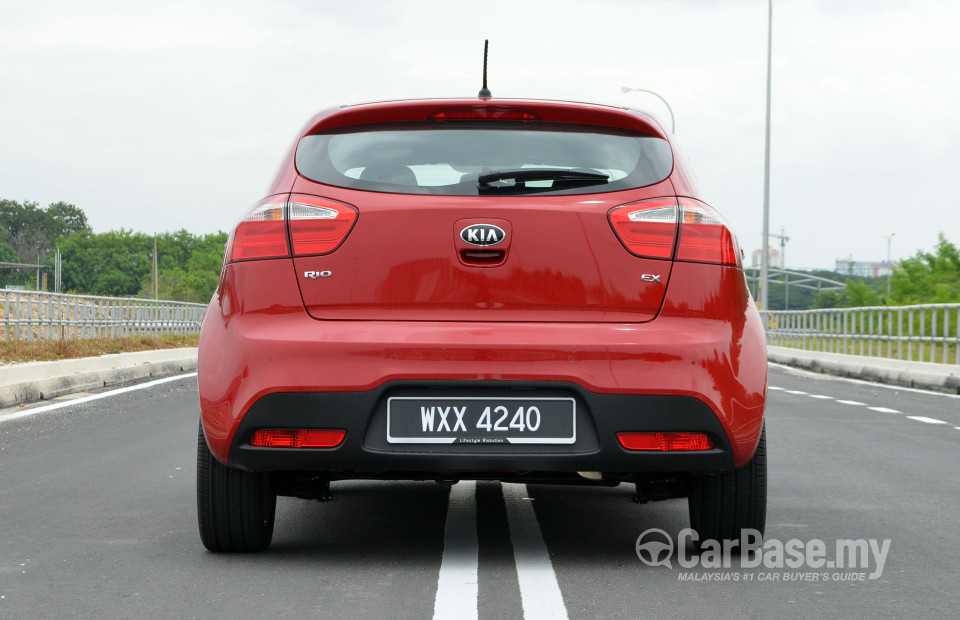 Kia Rio UB (2013) Exterior