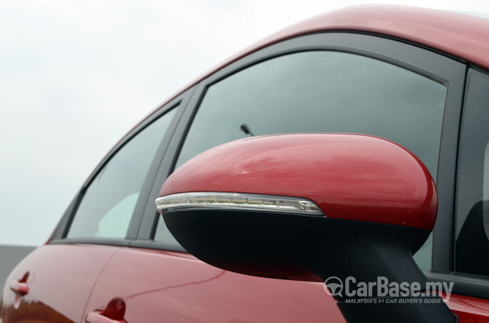Kia Rio UB (2013) Exterior