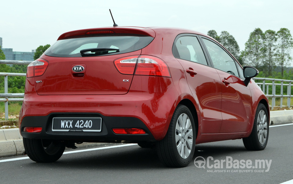 Kia Rio UB (2013) Exterior
