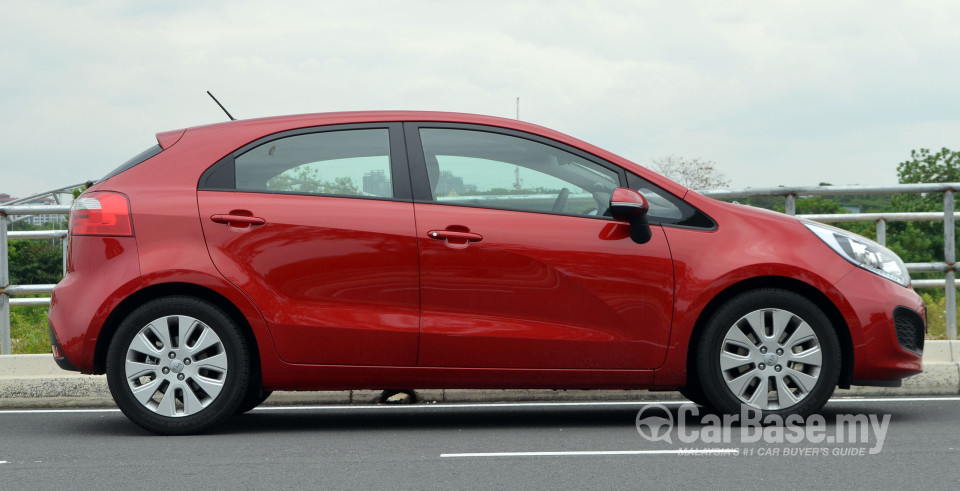 Kia Rio UB (2013) Exterior
