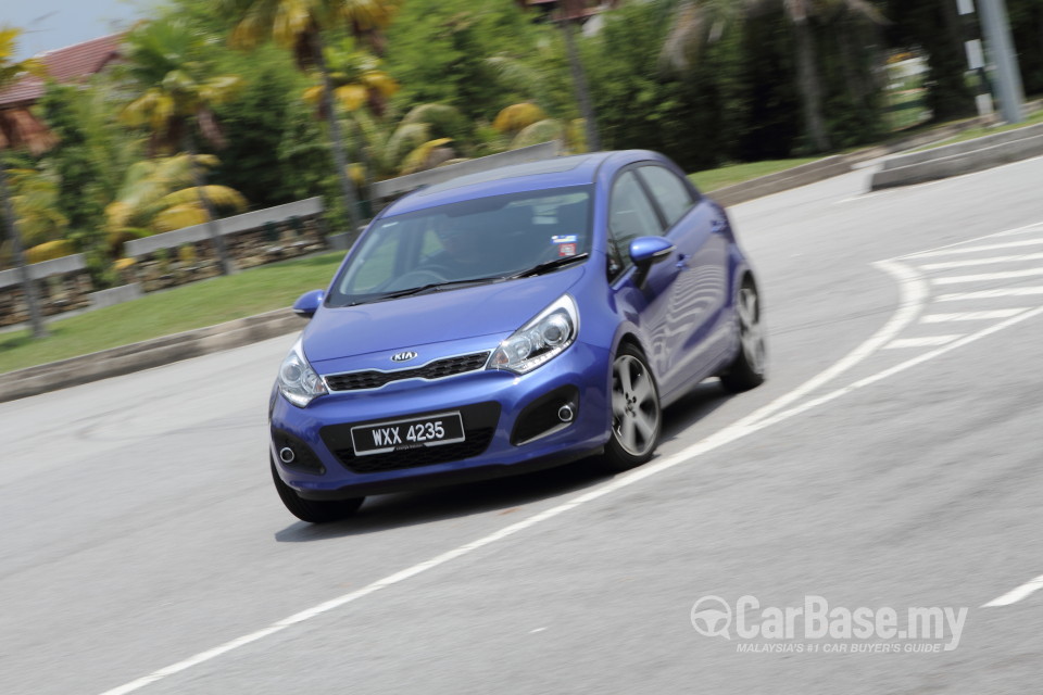 Kia Rio UB (2013) Exterior