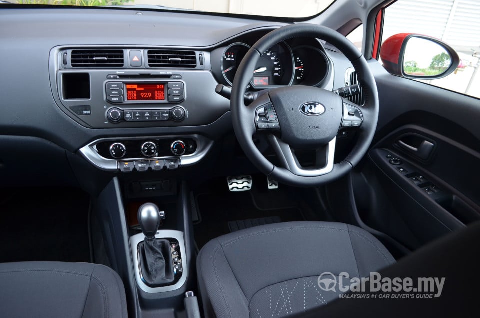 Kia Rio UB (2013) Interior