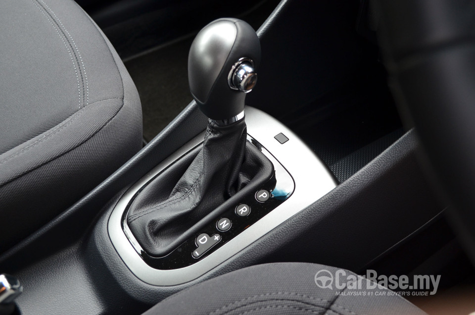 Kia Rio UB (2013) Interior