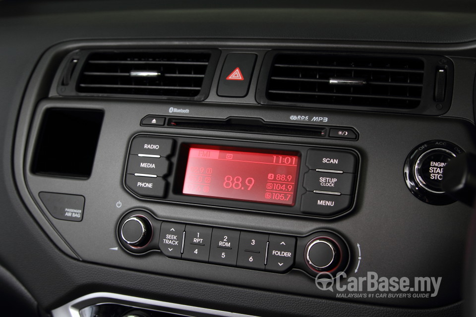 Kia Rio UB (2013) Interior