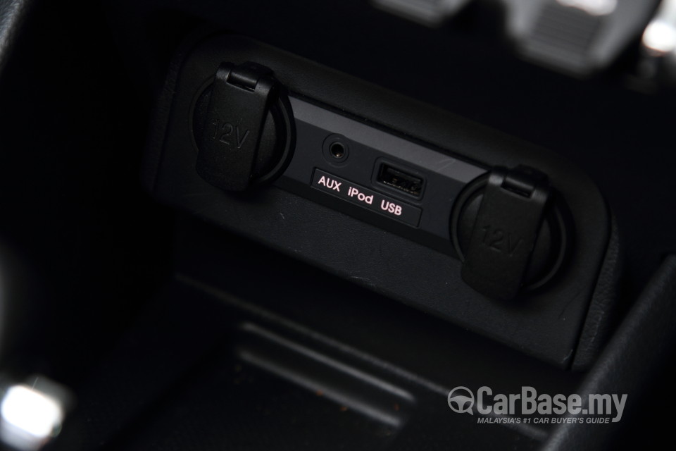Kia Rio UB (2013) Interior