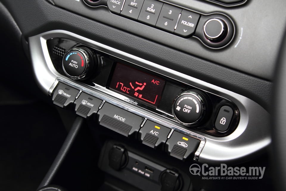 Kia Rio UB (2013) Interior