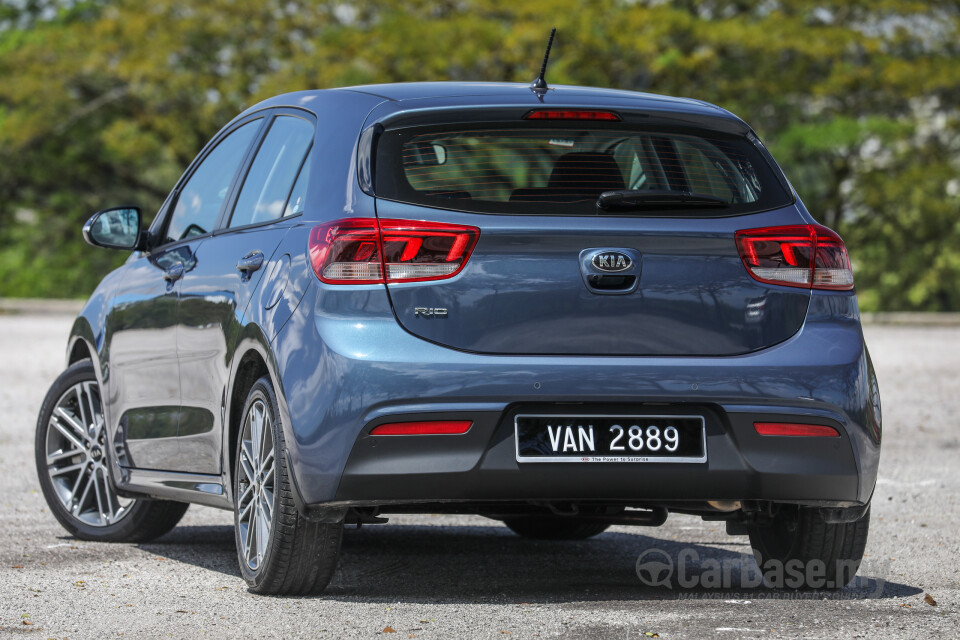 Proton Perdana P4-90B (2016) Exterior