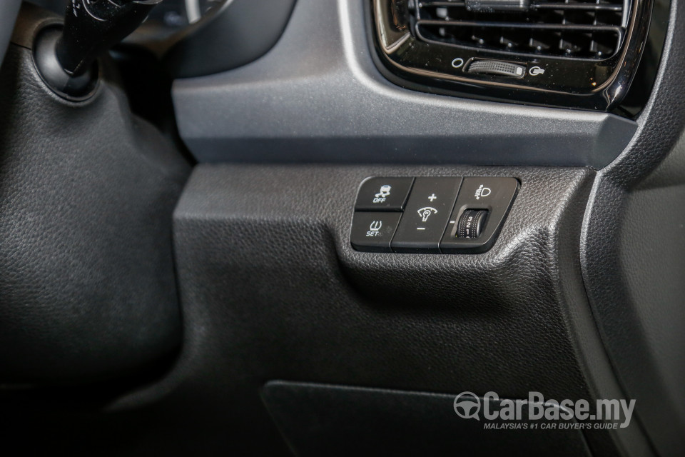 Kia Rio YB (2017) Interior