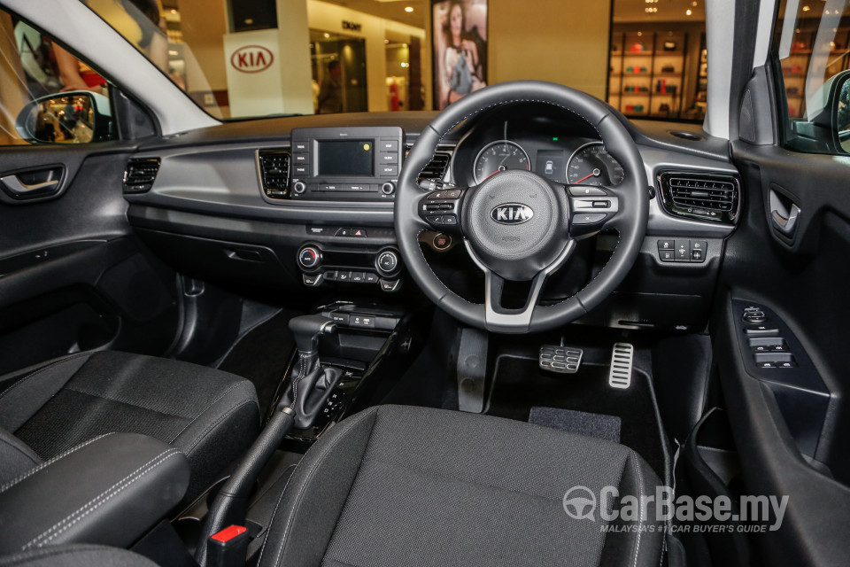 Kia Rio YB (2017) Interior