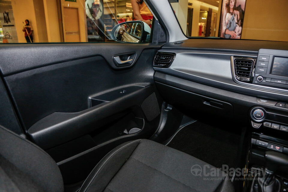 Kia Picanto JA (2018) Interior