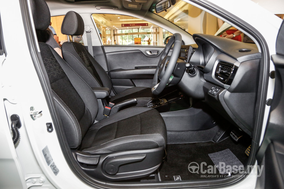 Kia Rio YB (2017) Interior