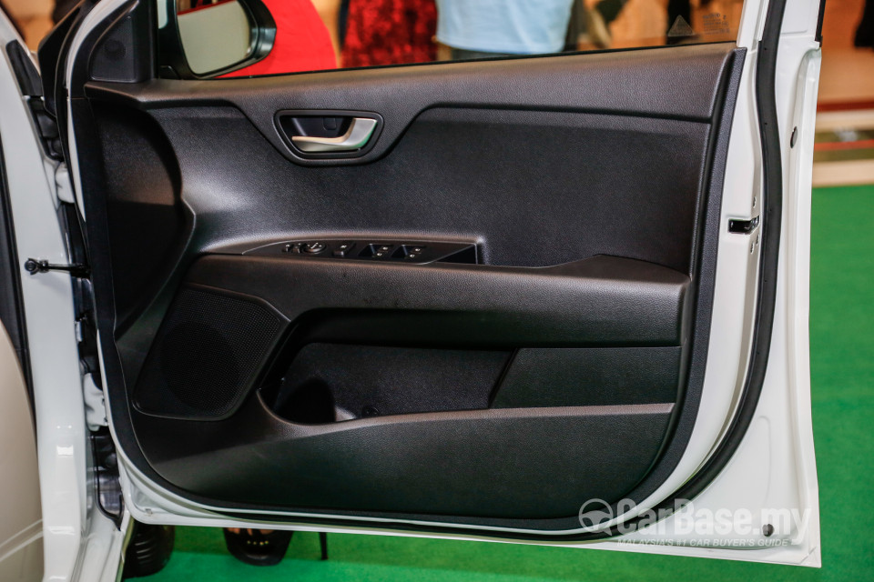 Kia Rio YB (2017) Interior