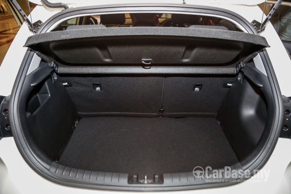 Kia Rio YB (2017) Interior