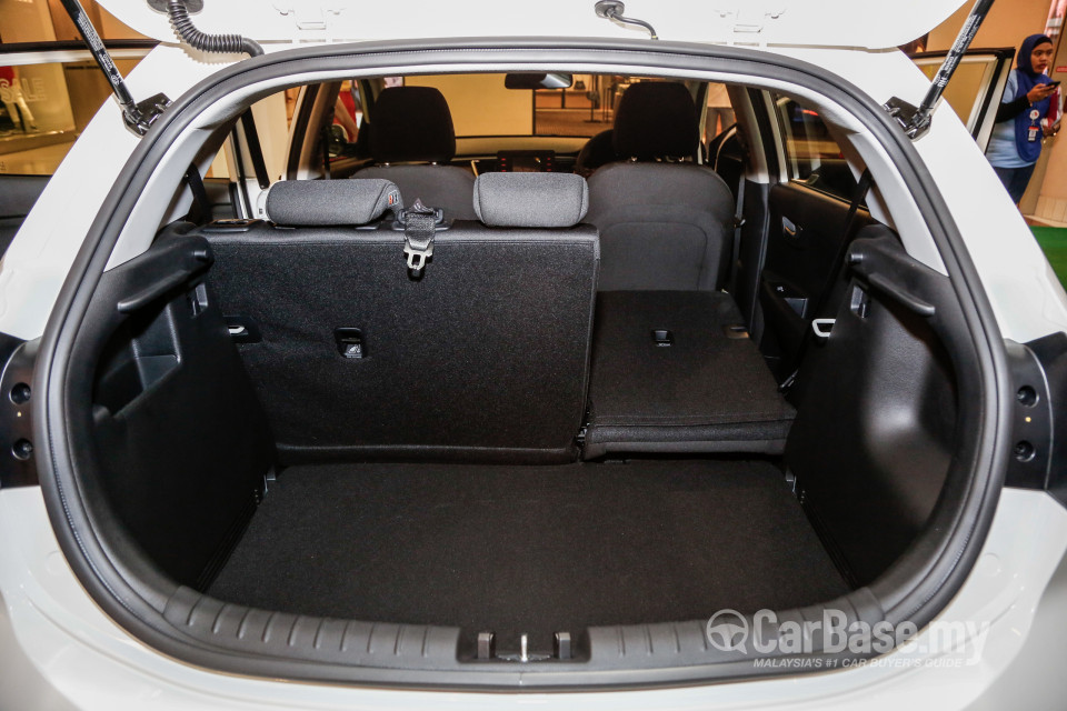 Kia Rio YB (2017) Interior