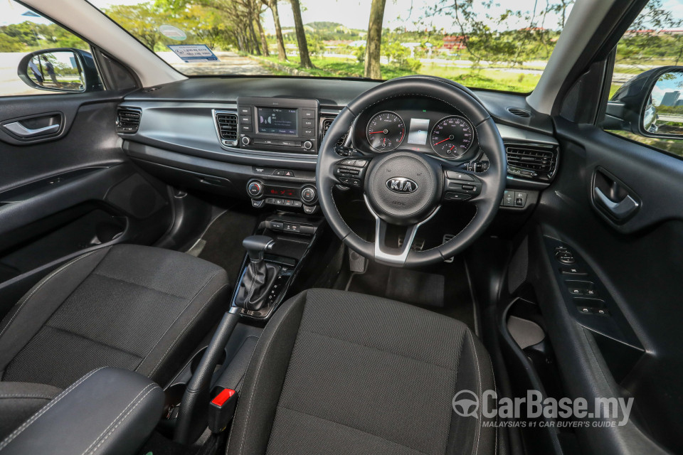 Kia Rio YB (2017) Interior