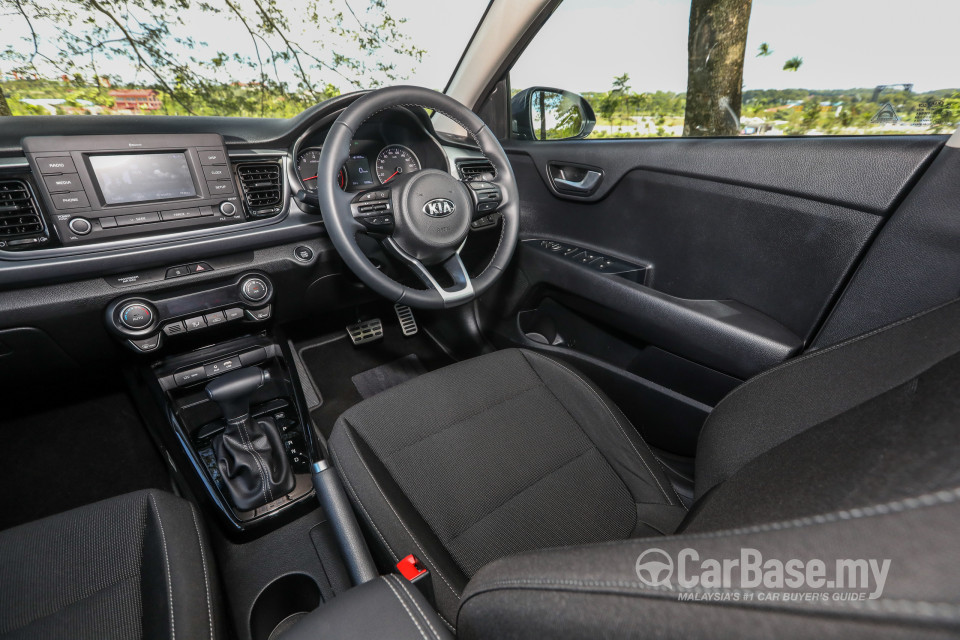 Kia Rio YB (2017) Interior