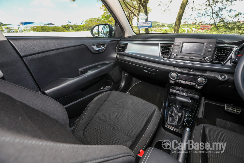 Kia Rio YB (2017) Interior