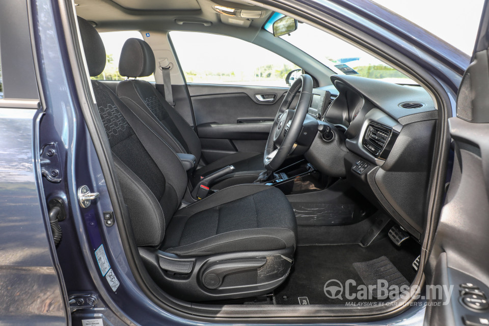 Kia Rio YB (2017) Interior