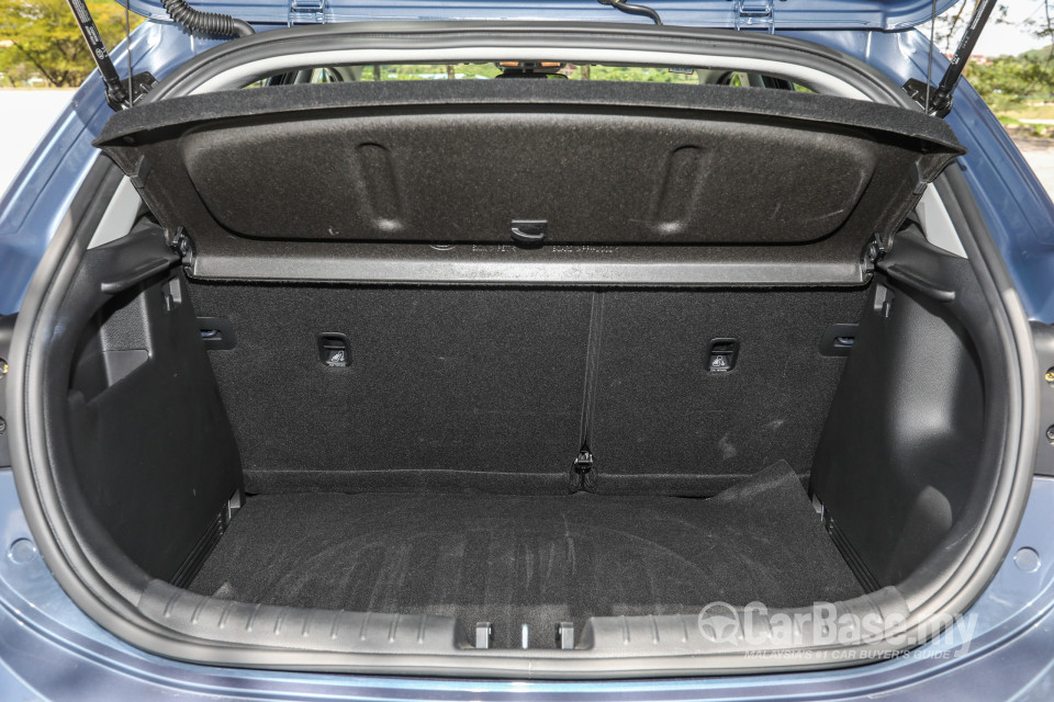 Kia Rio YB (2017) Interior
