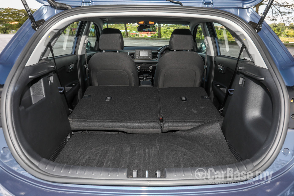 Kia Rio YB (2017) Interior